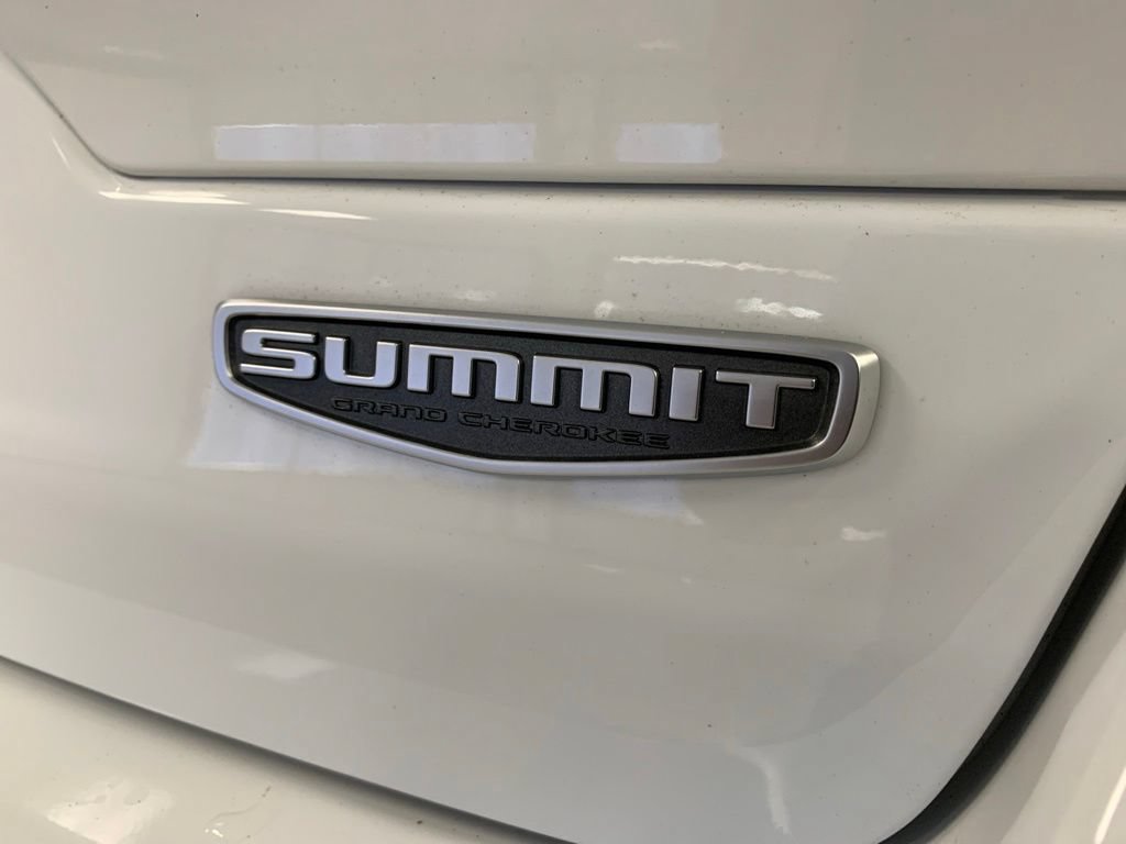 Certified 2023 Jeep Grand Cherokee Summit AWD/4WD image 7