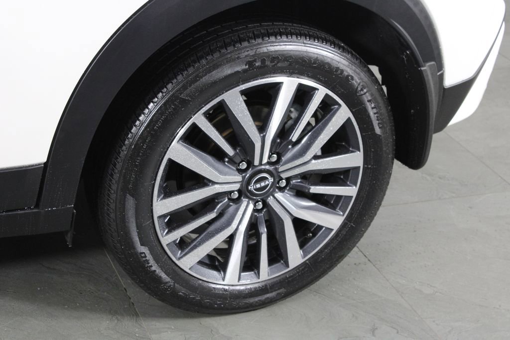 Certified 2023 Nissan Kicks SV FWD image 13