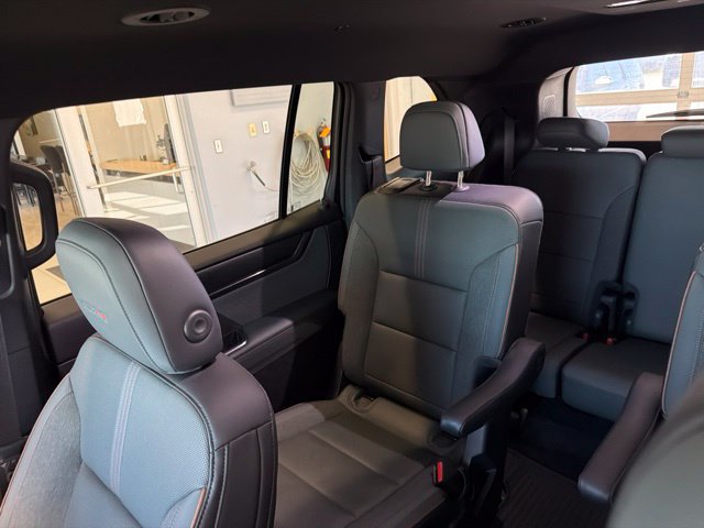 Used 2025 GMC Acadia AT4 w/ LPO, Floor Liner Package AWD/4WD image 19