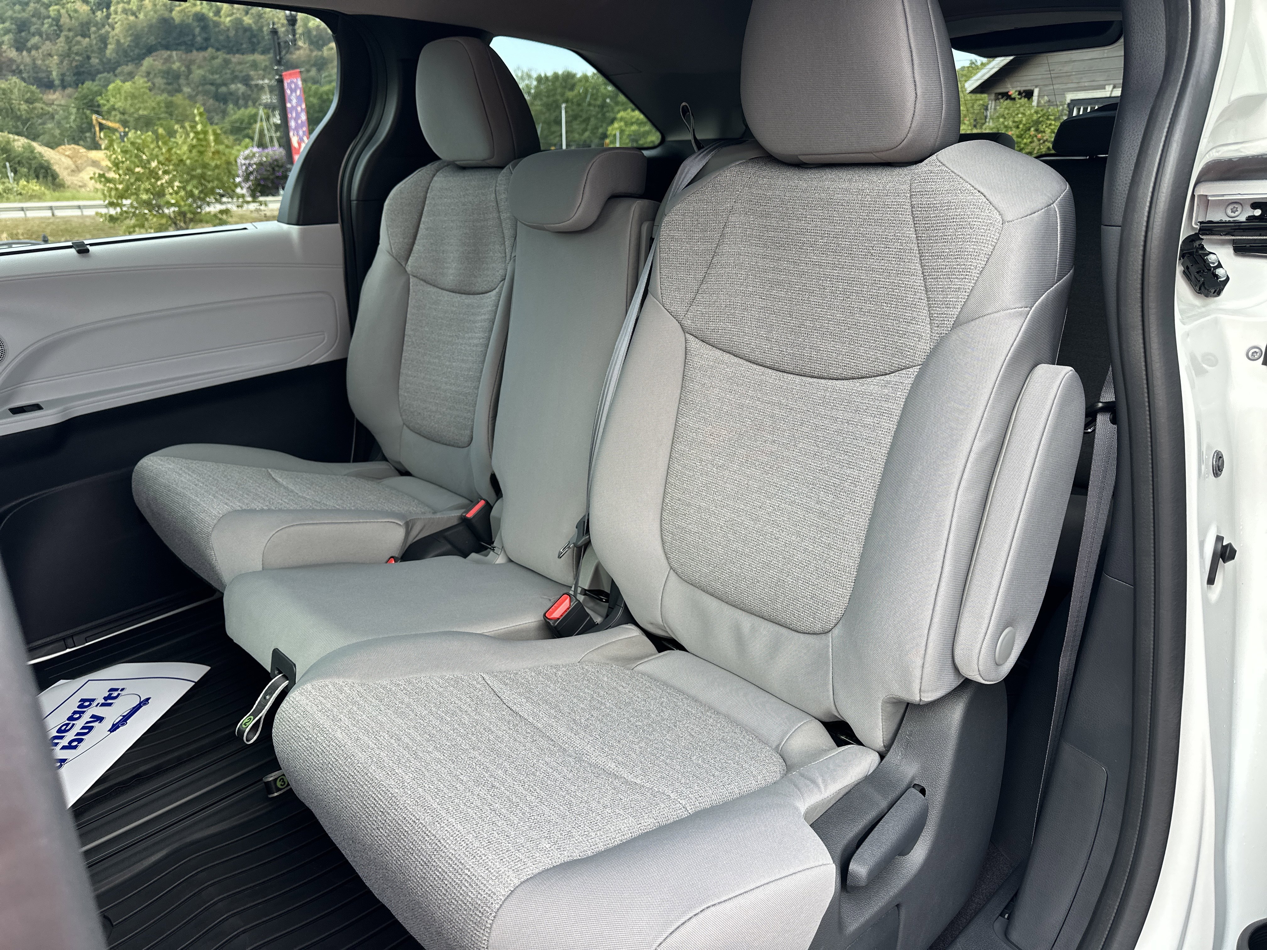 New 2025 Toyota Sienna LE image 21