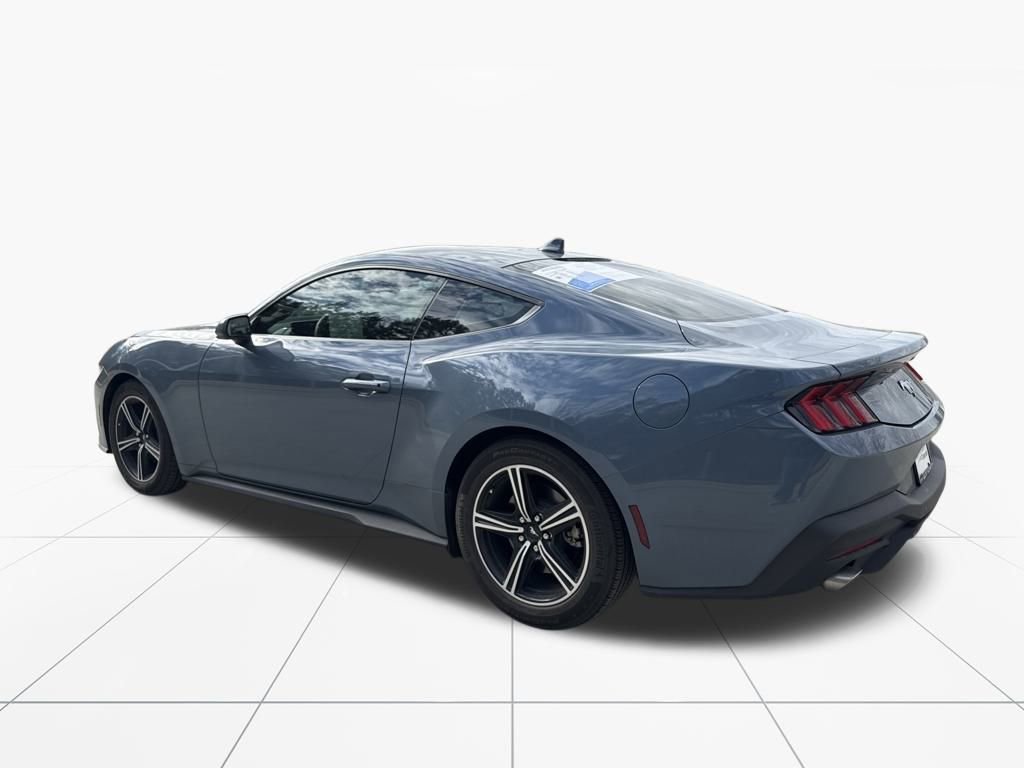 Used 2024 Ford Mustang Coupe image 6