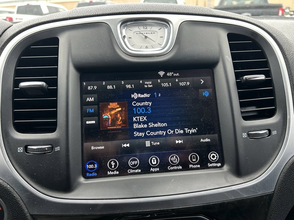 Used 2019 Chrysler 300 Limited image 13