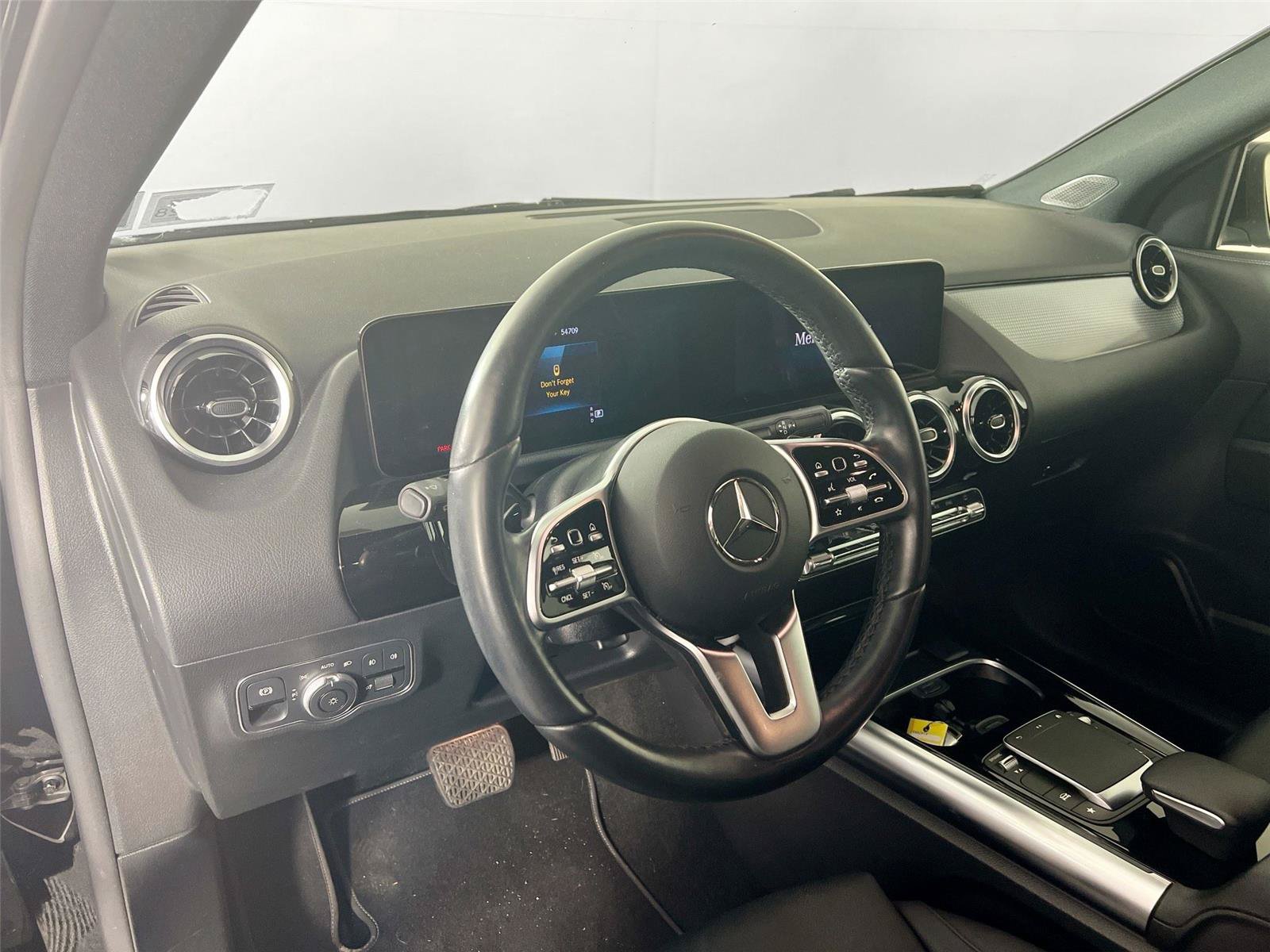 Used 2023 Mercedes-Benz GLA 250 4MATIC image 10