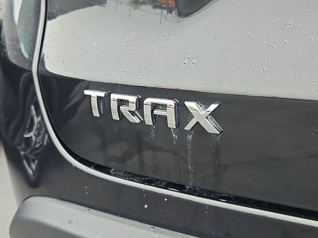 Certified 2025 Chevrolet Trax LT w/ LT Convenience Package image 26