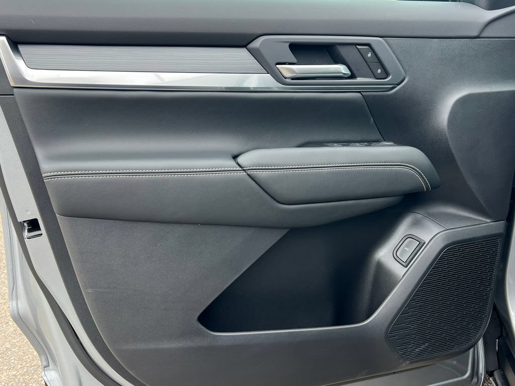 New 2027 GMC Terrain Elevation AWD/4WD image 13