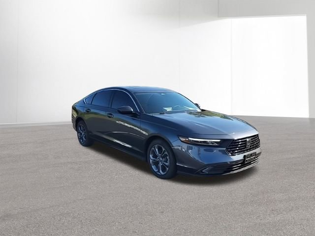 Used 2024 Honda Accord EX image 2