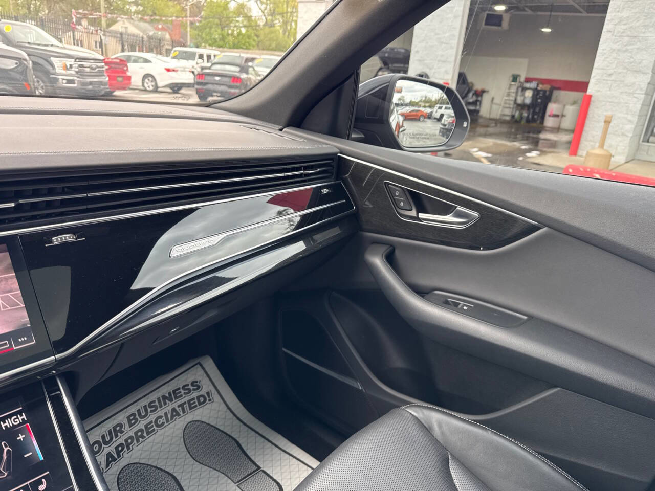 Used 2019 Audi Q8 Prestige w/ Towing Package AWD/4WD image 17