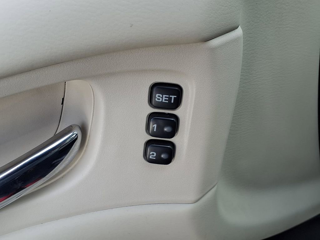 Used 2020 Nissan Murano Platinum w/ Cargo Package FWD image 12