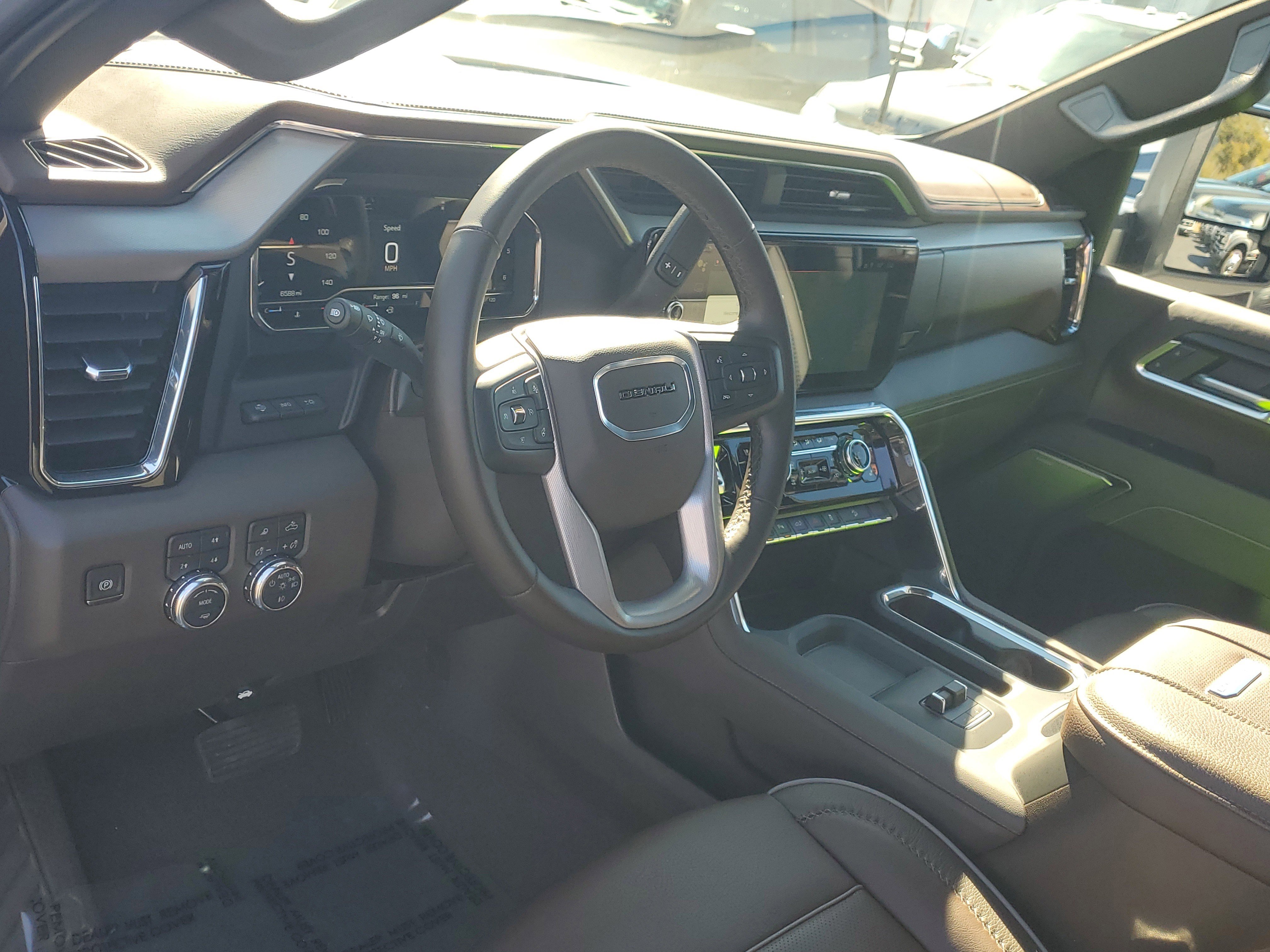 Used 2025 GMC Sierra 2500 Denali w/ Denali Reserve Package image 21