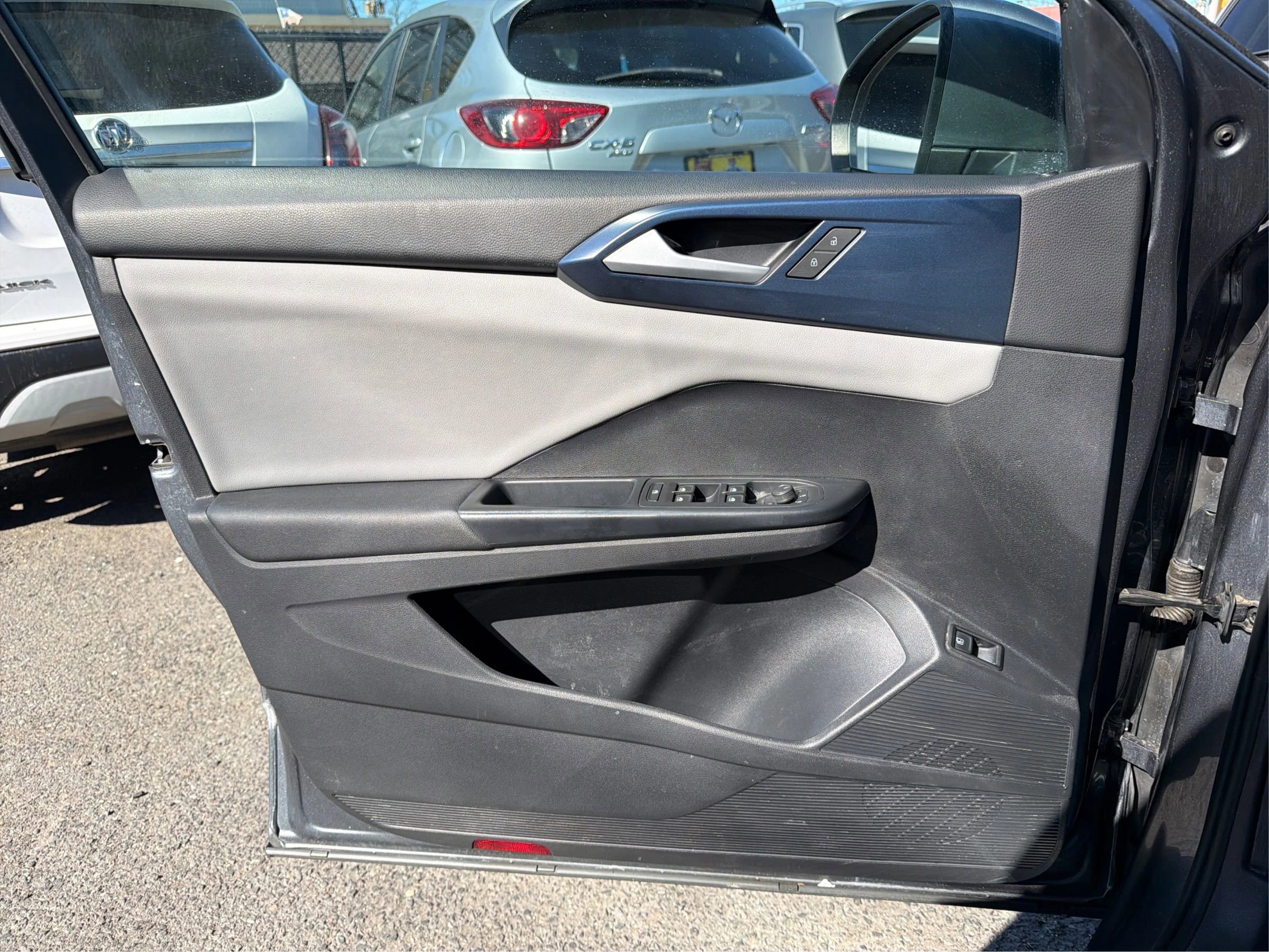 Used 2022 Volkswagen Taos SE image 21