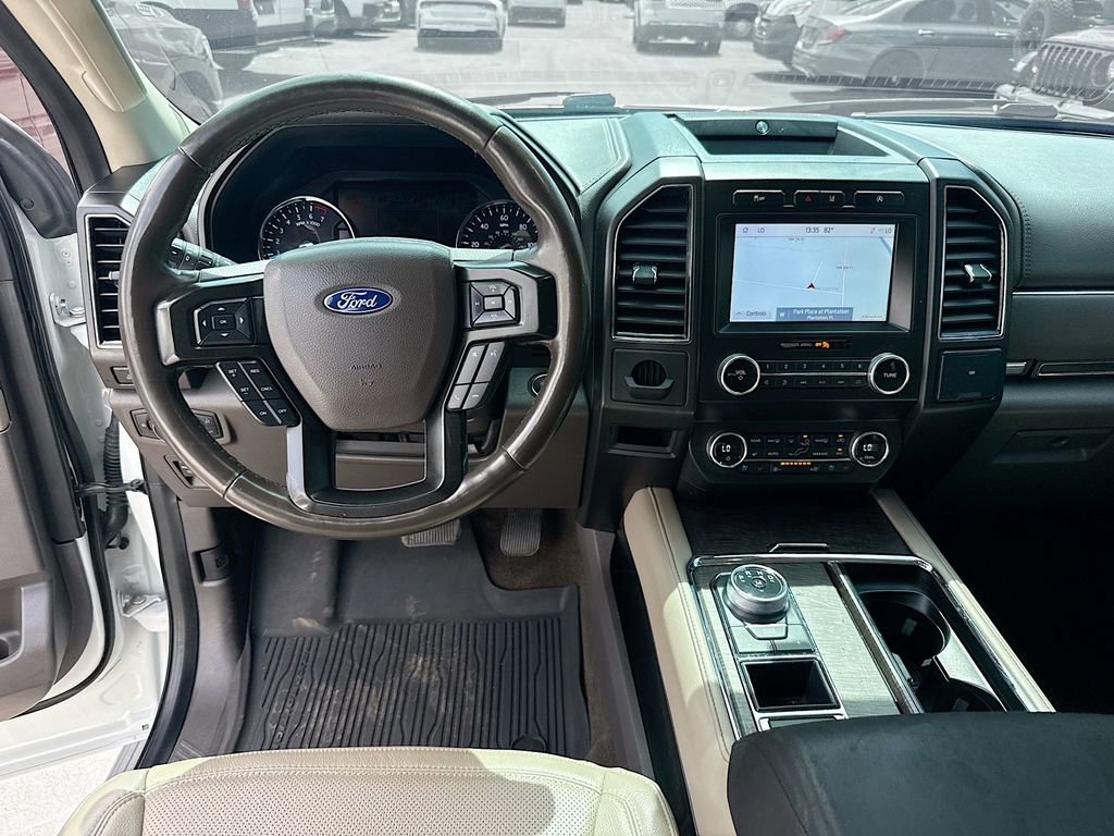 Used 2020 Ford Expedition Limited image 25