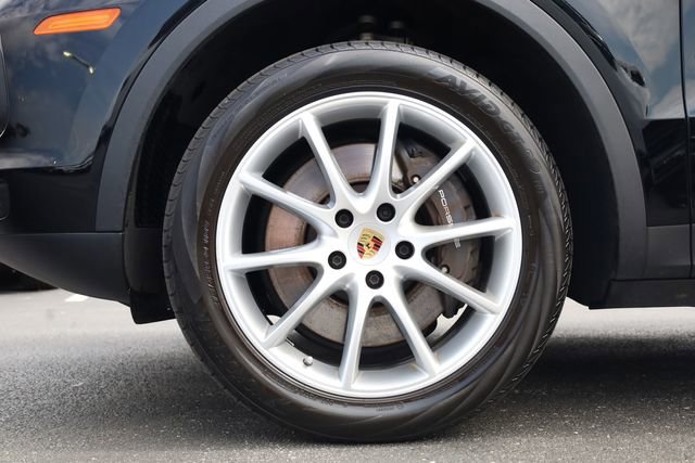Used 2023 Porsche Cayenne image 8