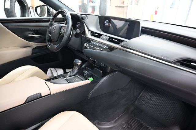 Used 2021 Lexus ES 250 w/ Premium Package AWD/4WD image 14