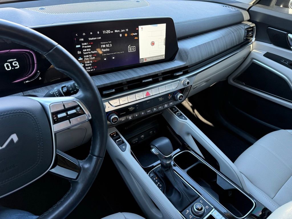 Certified 2023 Kia Telluride EX w/ EX Captain's Chair Package image 42