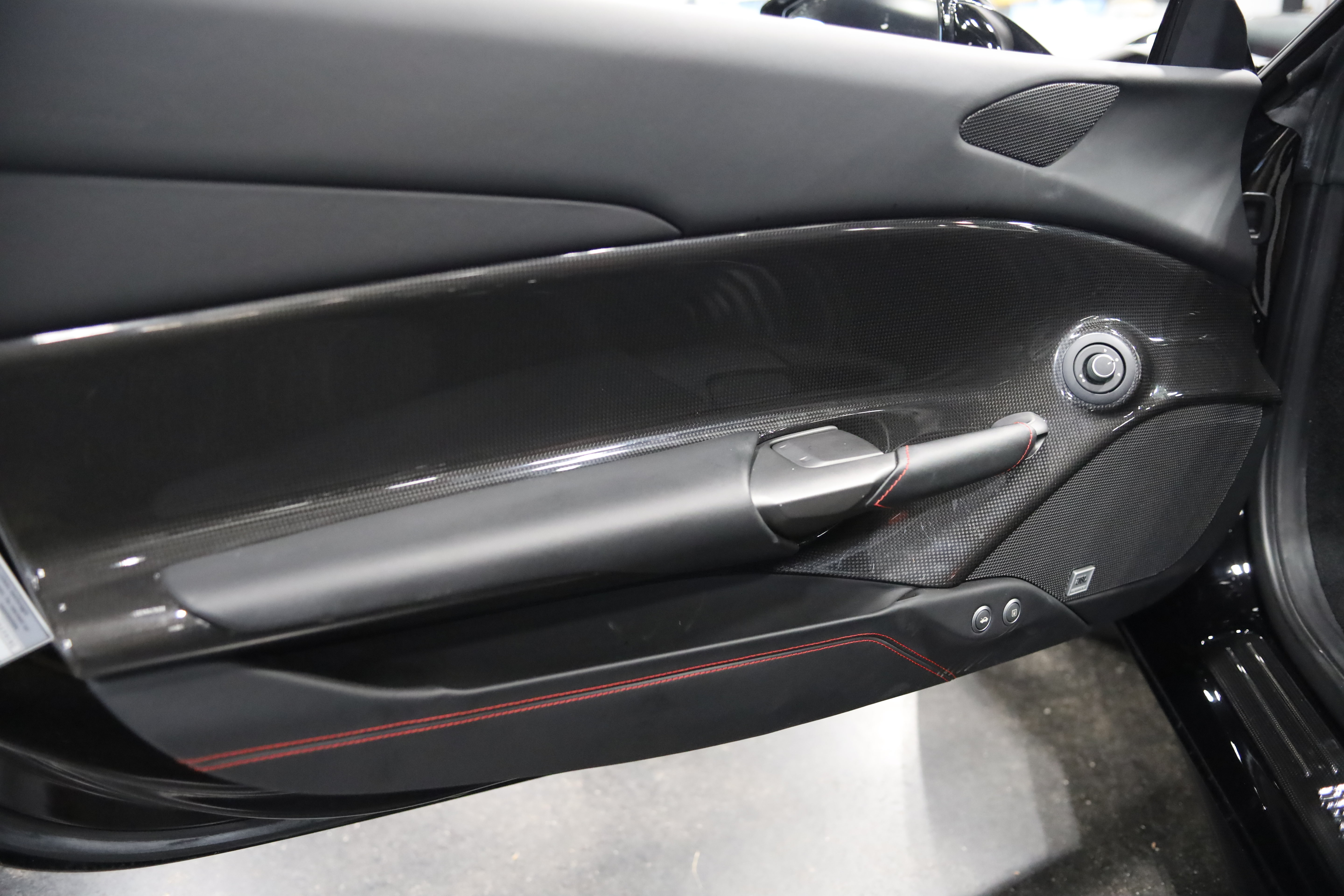 Used 2016 Ferrari 488 GTB RWD image 13