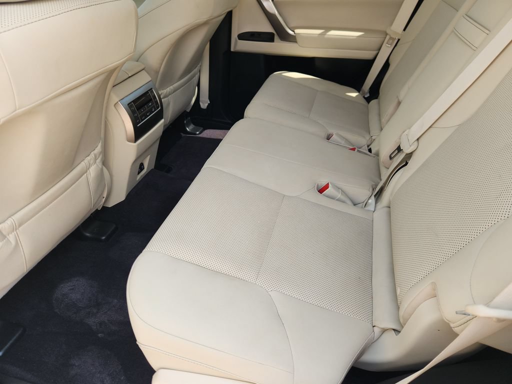 Used 2021 Lexus GX 460 Premium w/ Premium Package AWD/4WD image 29