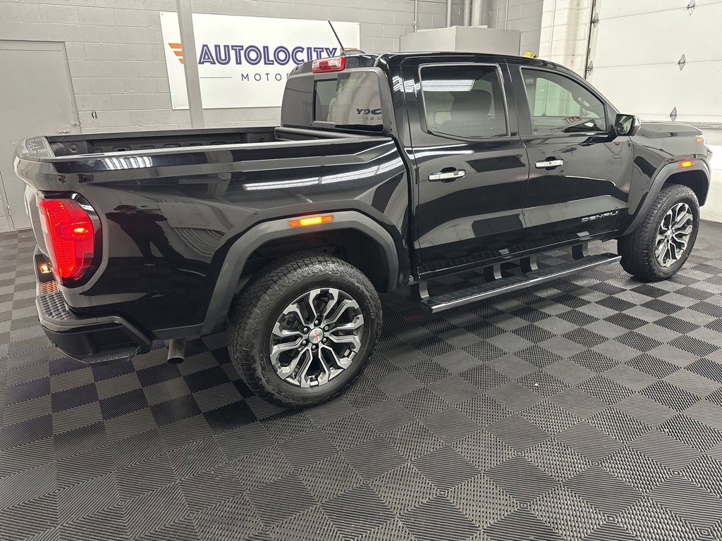 Used 2024 GMC Canyon Denali image 10