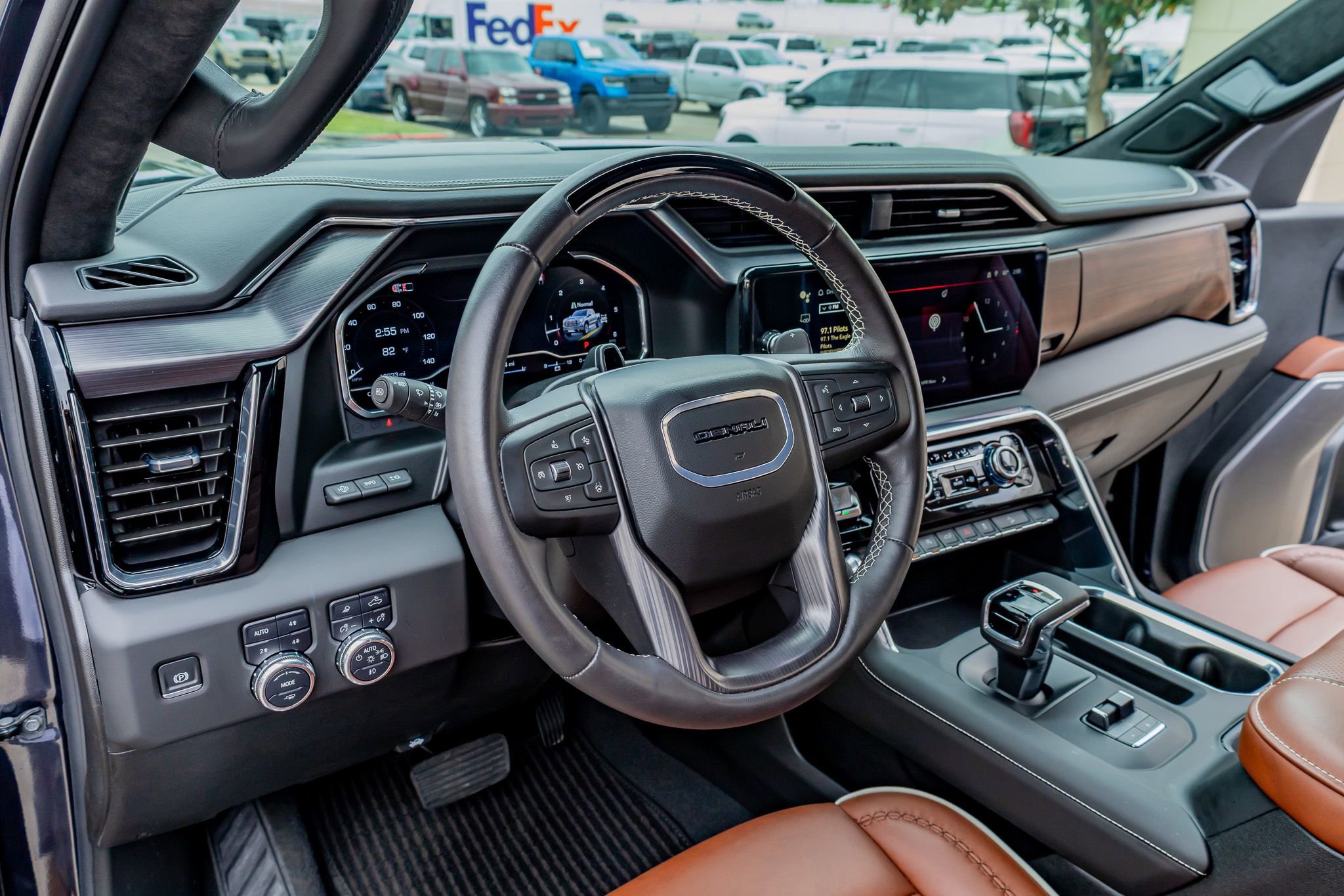 Used 2025 GMC Sierra 1500 Denali Ultimate image 17