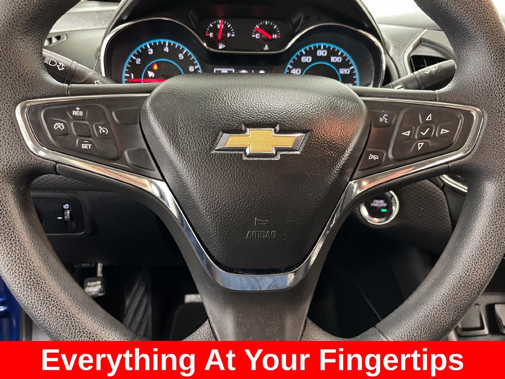 Used 2018 Chevrolet Cruze LT w/ Convenience Package FWD image 3