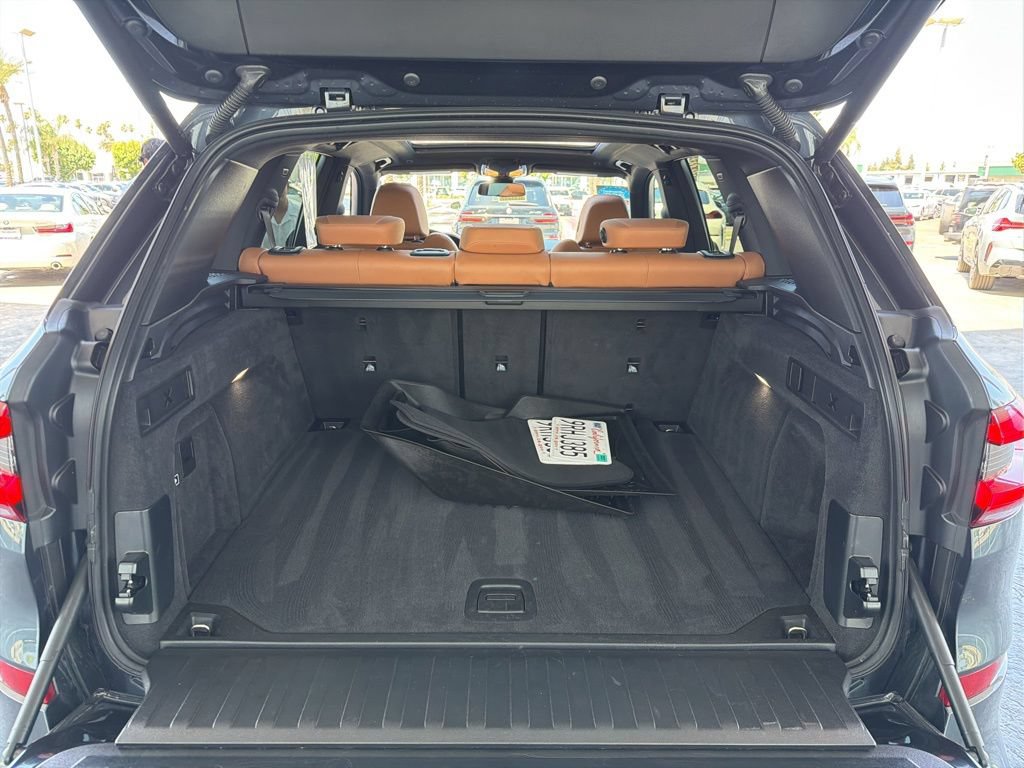 Used 2022 BMW X5 xDrive40i w/ M Sport Package AWD/4WD image 21