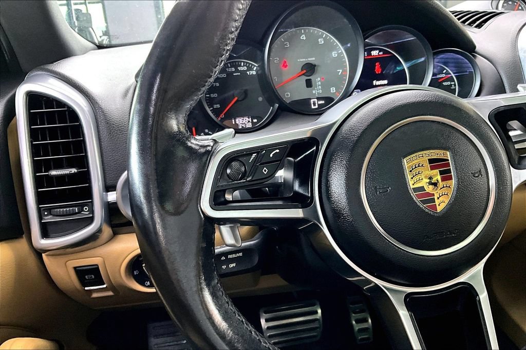 Used 2016 Porsche Cayenne S AWD/4WD image 11
