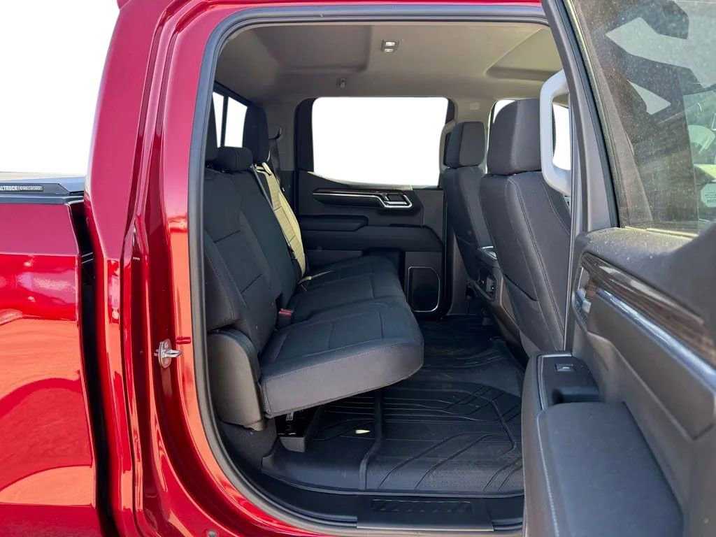 Used 2024 Chevrolet Silverado 1500 RST w/ Convenience Package II AWD/4WD image 29