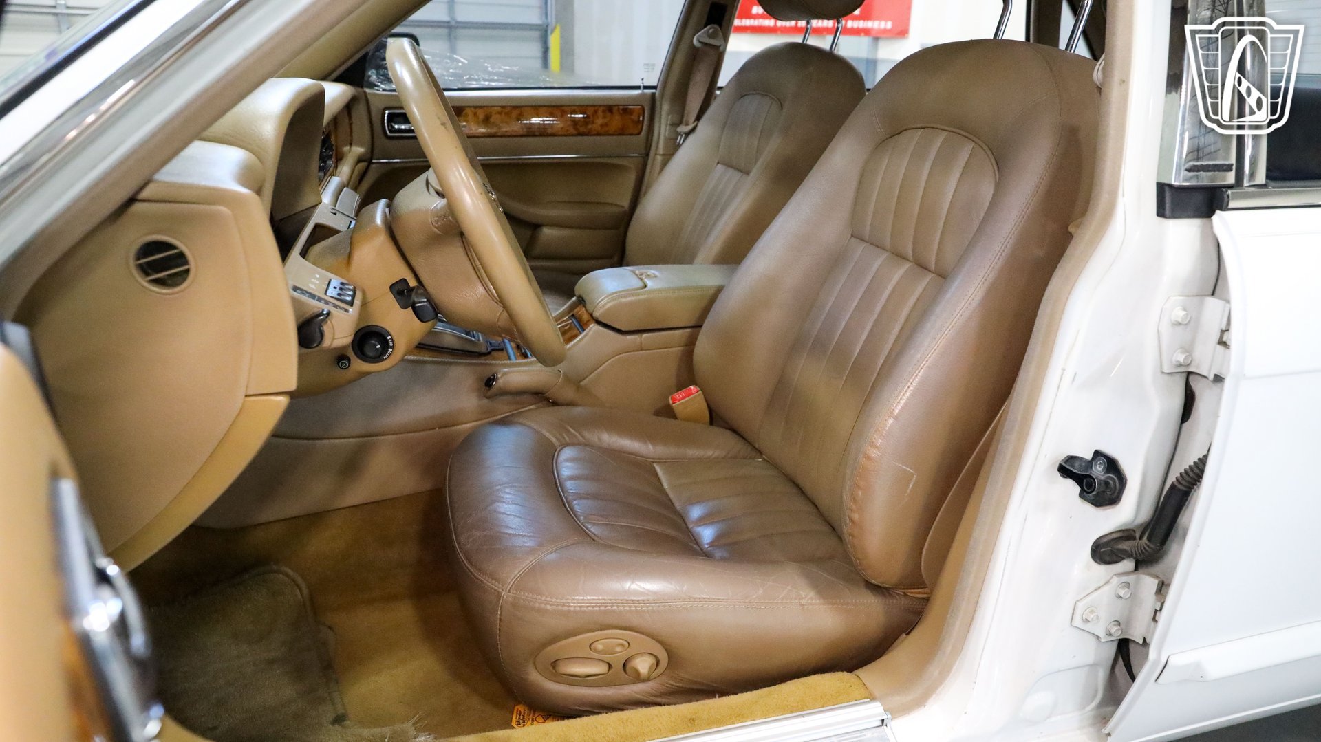 Used 1997 Jaguar XJ6 L RWD image 12
