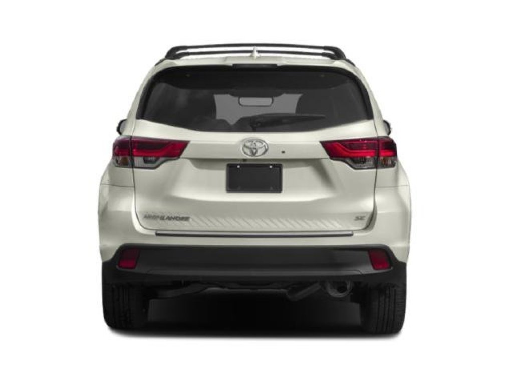 Used 2019 Toyota Highlander SE w/ Nightshade Edition AWD/4WD image 6