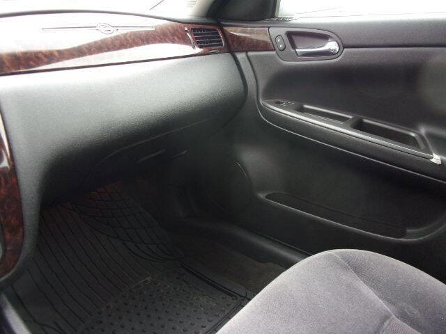 Used 2016 Chevrolet Impala LT image 14