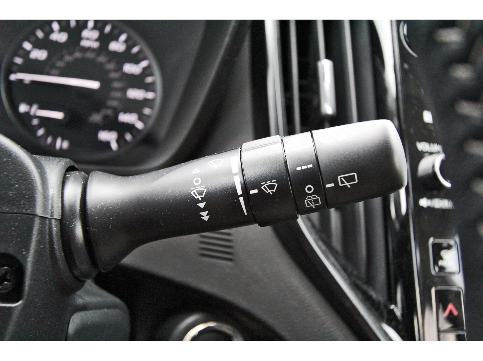 Certified 2026 Subaru Ascent Premium AWD/4WD image 18
