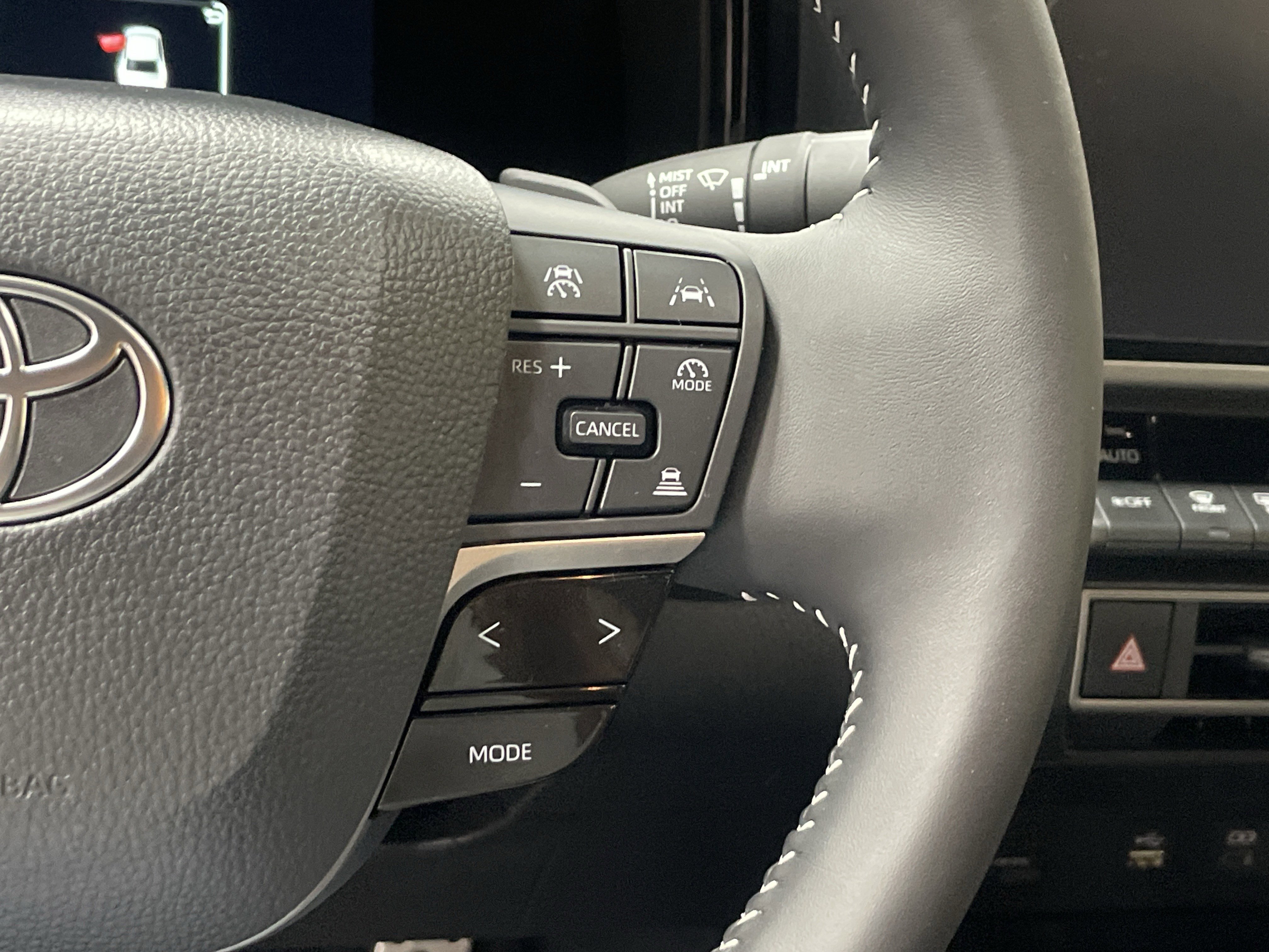 Used 2025 Toyota Camry SE w/ Multimedia Upgrade Package FWD image 19