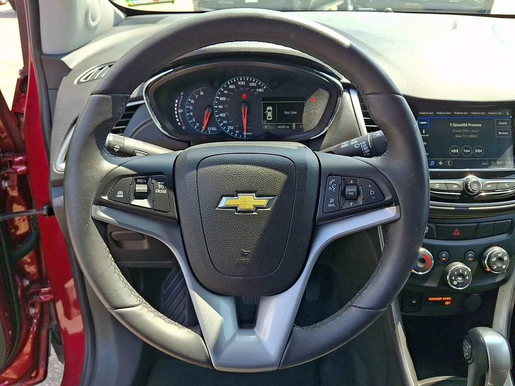 Used 2018 Chevrolet Trax LT w/ LT Convenience Package AWD/4WD image 19