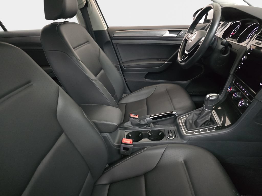 Used 2019 Volkswagen Golf SE FWD image 10