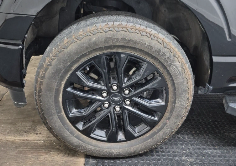 Used 2024 Ford F150 Lariat w/ Equipment Group 502A High AWD/4WD image 8