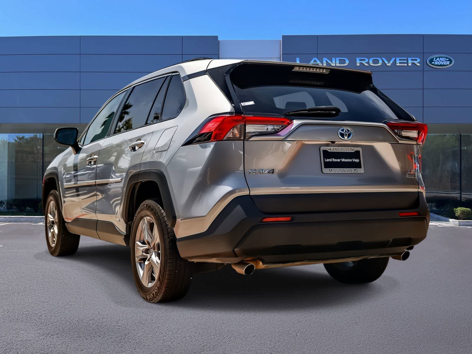 Used 2023 Toyota RAV4 LE AWD/4WD image 6
