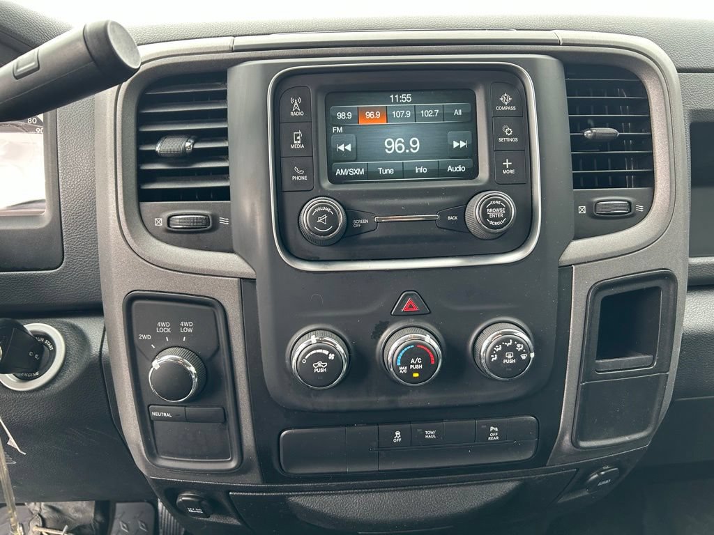 Used 2016 RAM 2500 Tradesman w/ Chrome Appearance Group AWD/4WD image 17