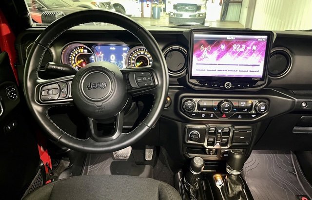 Used 2021 Jeep Gladiator Sport image 26