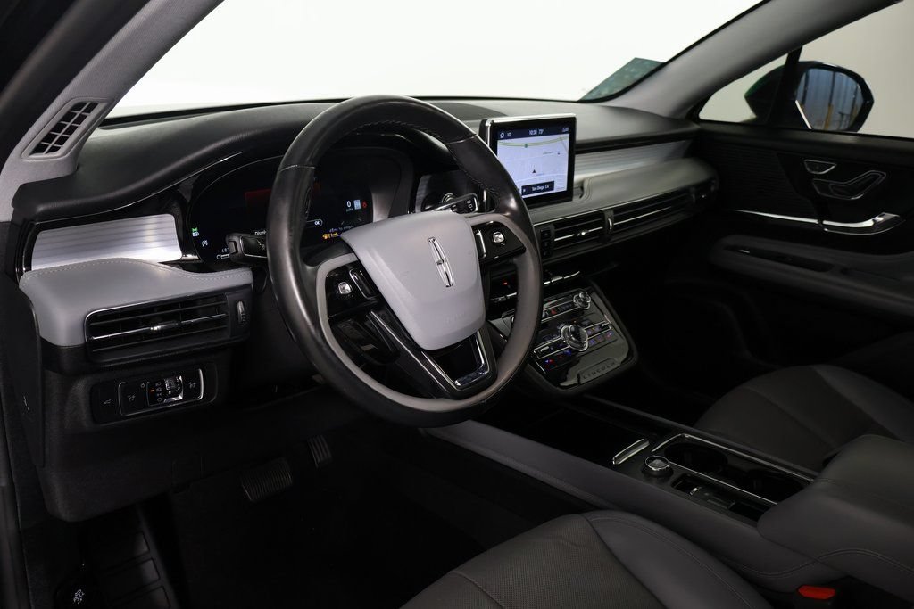 Used 2022 Lincoln Corsair Reserve w/ Equipment Group 201A AWD/4WD image 7