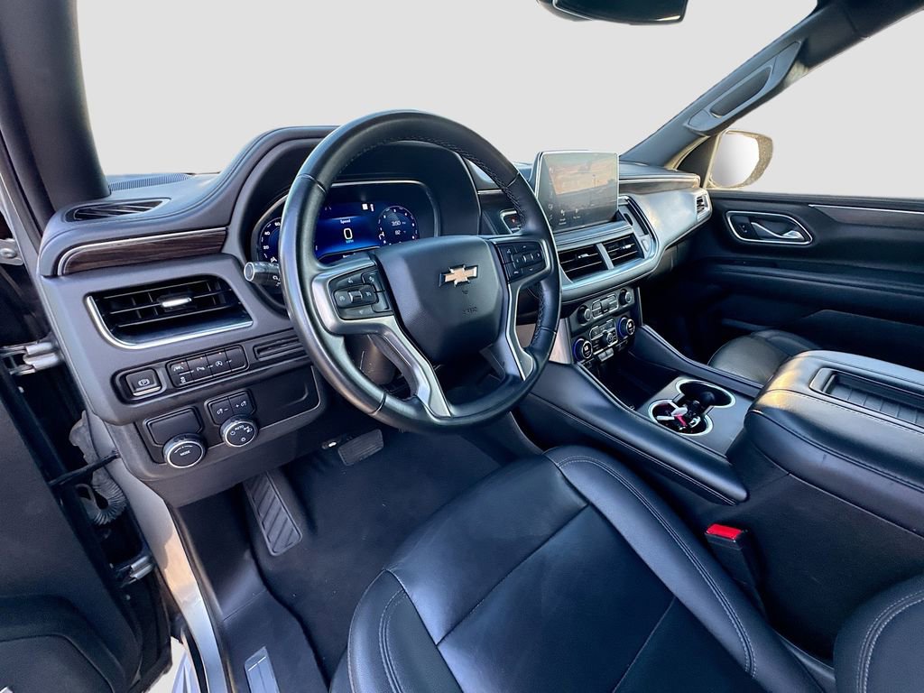 Used 2023 Chevrolet Suburban LT image 9