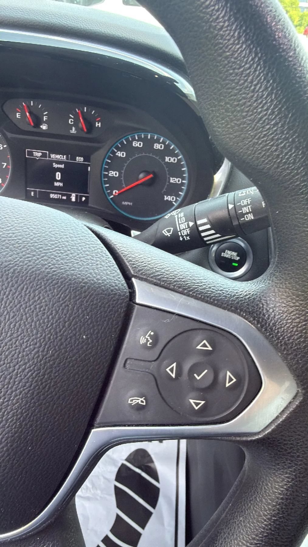 Used 2021 Chevrolet Traverse LS FWD image 16