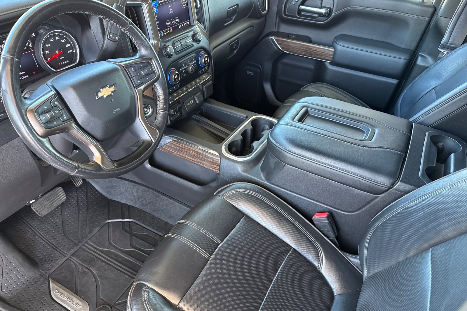 Used 2019 Chevrolet Silverado 1500 High Country w/ Technology Package image 11