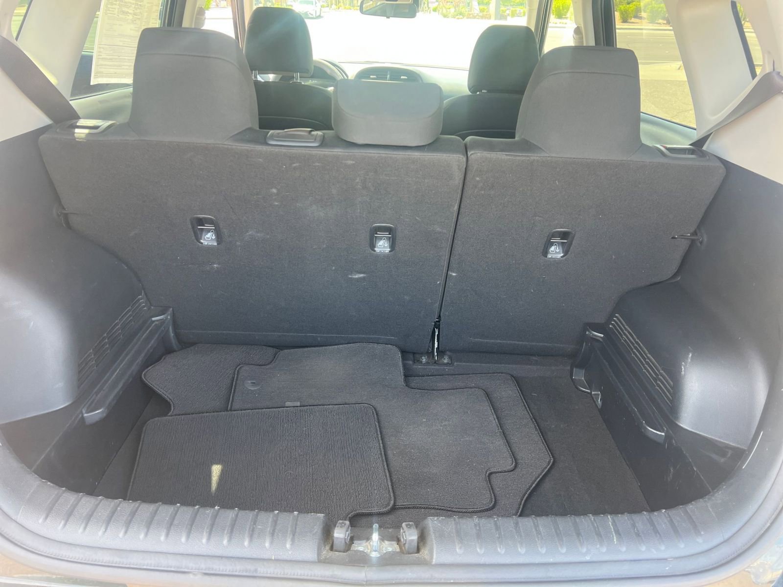 Used 2025 Kia Soul LX w/ LX Technology Package FWD image 31