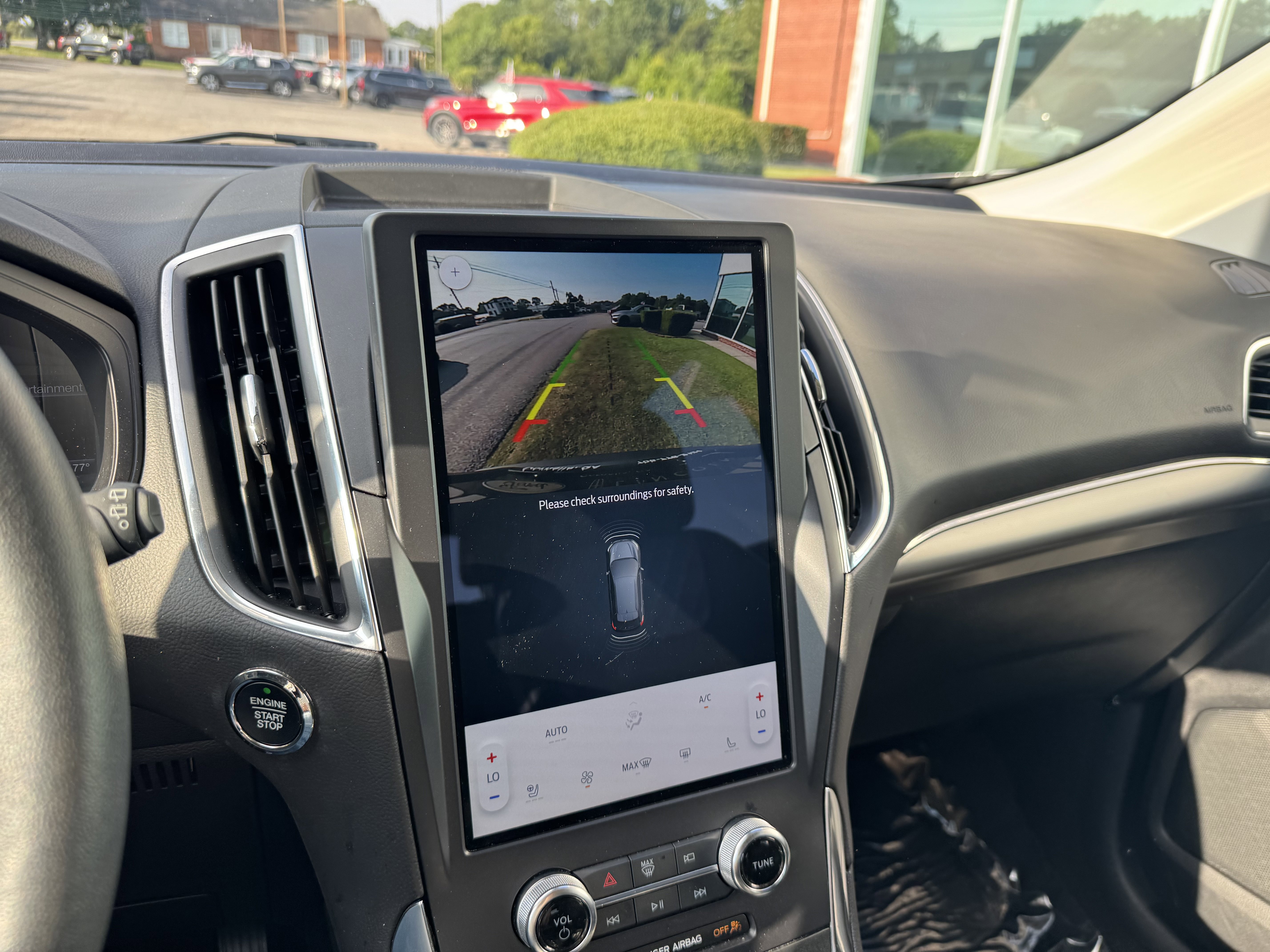 Used 2024 Ford Edge Titanium image 19