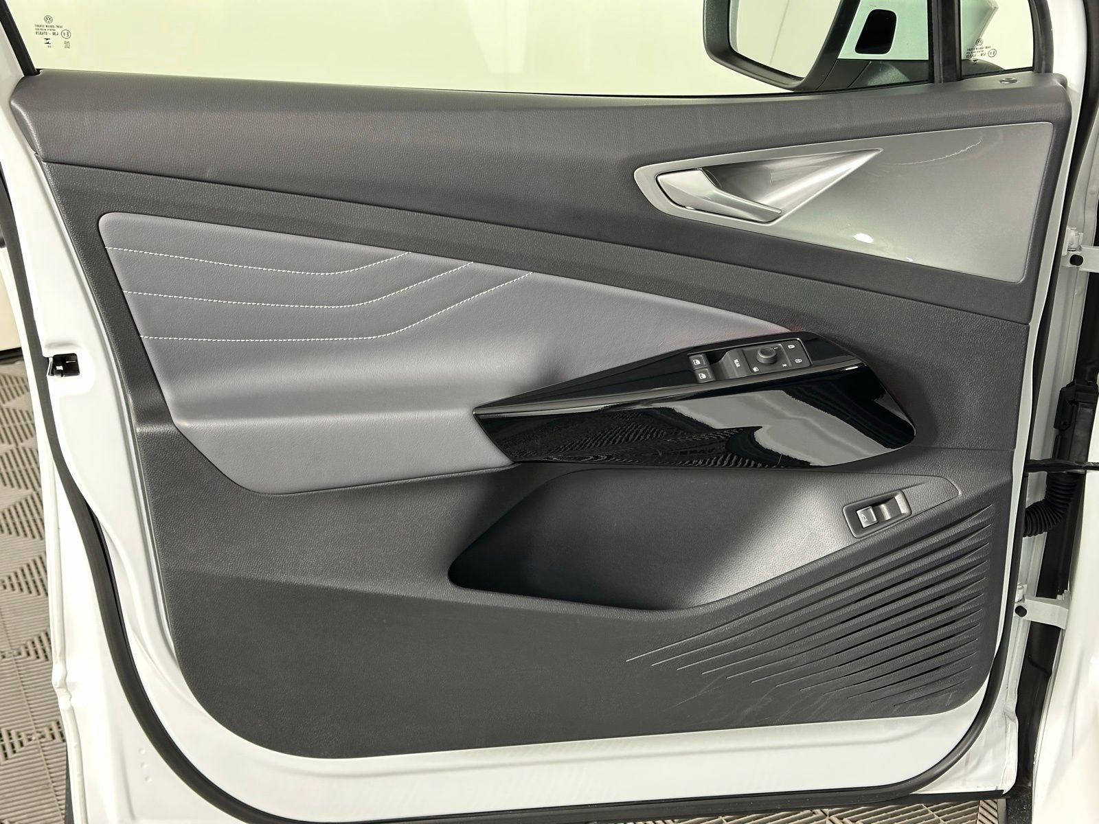 Used 2023 Volkswagen ID.4 Pro S image 40