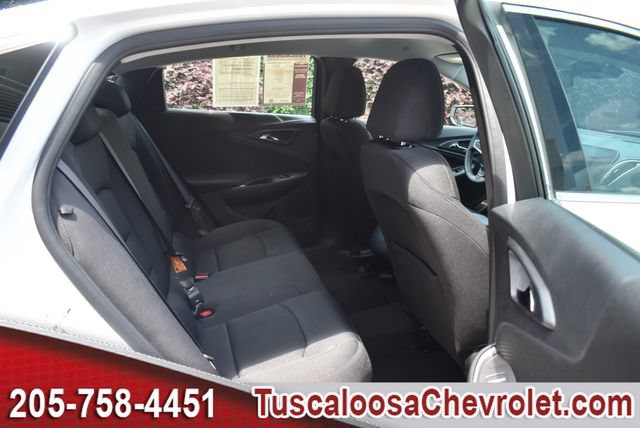 Used 2025 Chevrolet Malibu RS FWD image 21