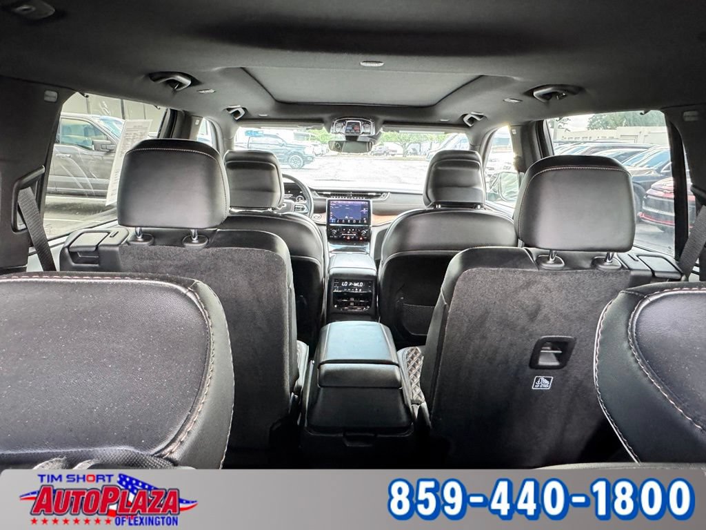 Used 2021 Jeep Grand Cherokee L Summit w/ Luxury Tech Group V AWD/4WD image 46