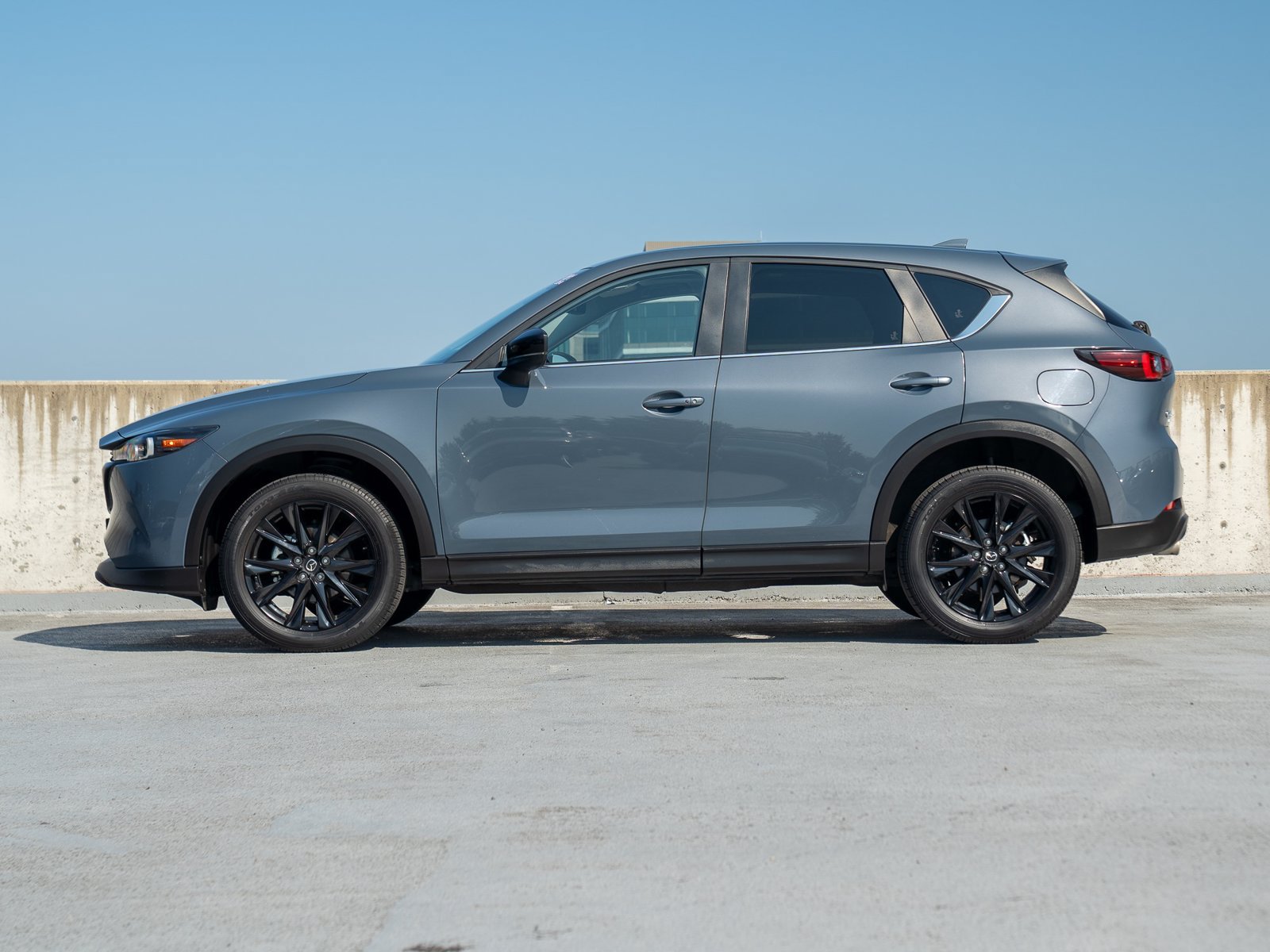 Used 2023 MAZDA CX-5 Carbon Edition AWD/4WD image 3