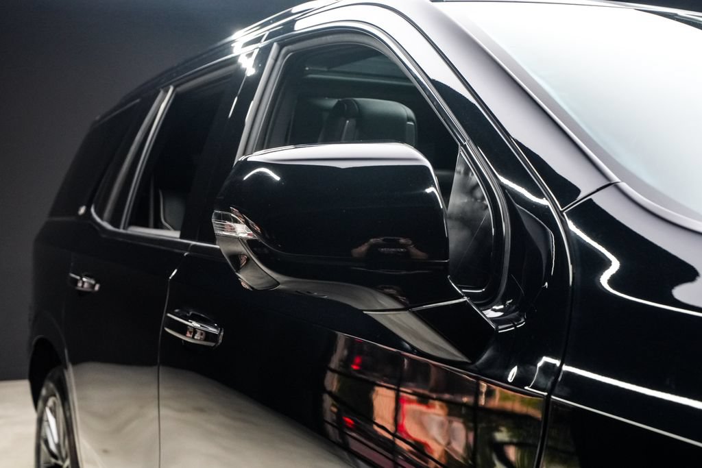 Used 2023 Cadillac Escalade V AWD/4WD image 15