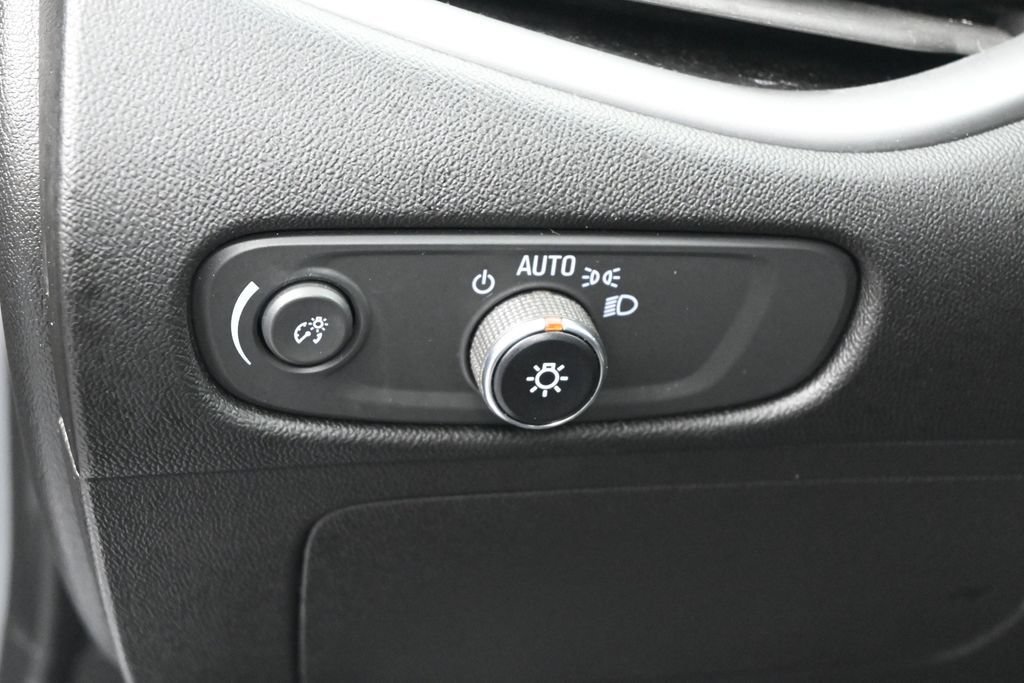 Used 2024 Chevrolet Malibu LT FWD image 16