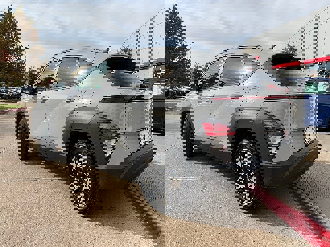 Used 2025 Hyundai Kona SEL image 8